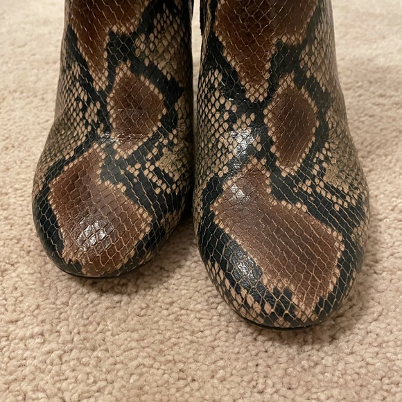 Sam Edelman snake skin Booties women’s size 8 1/2 light wear - Picture 3 of 5